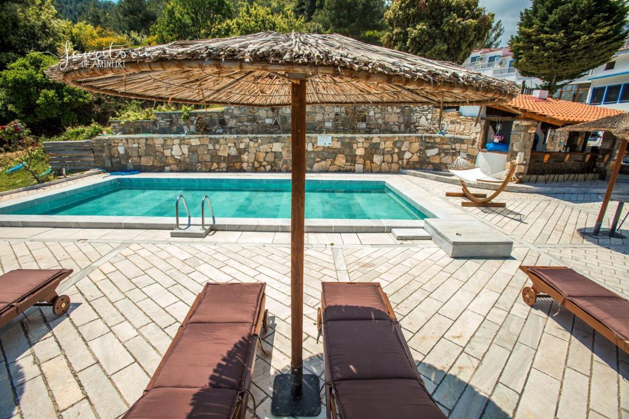 Kinira Beach Hotel Экстерьер фото