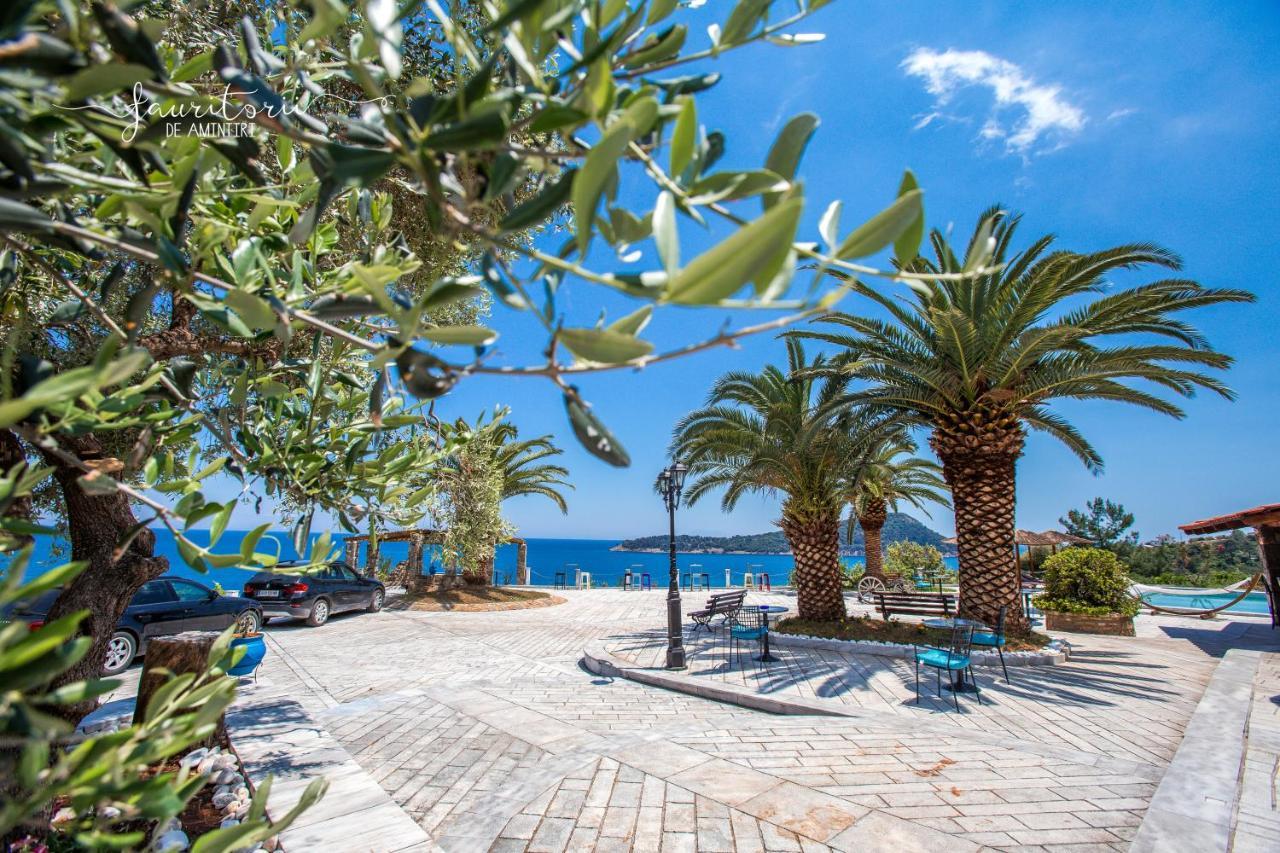 Kinira Beach Hotel Экстерьер фото