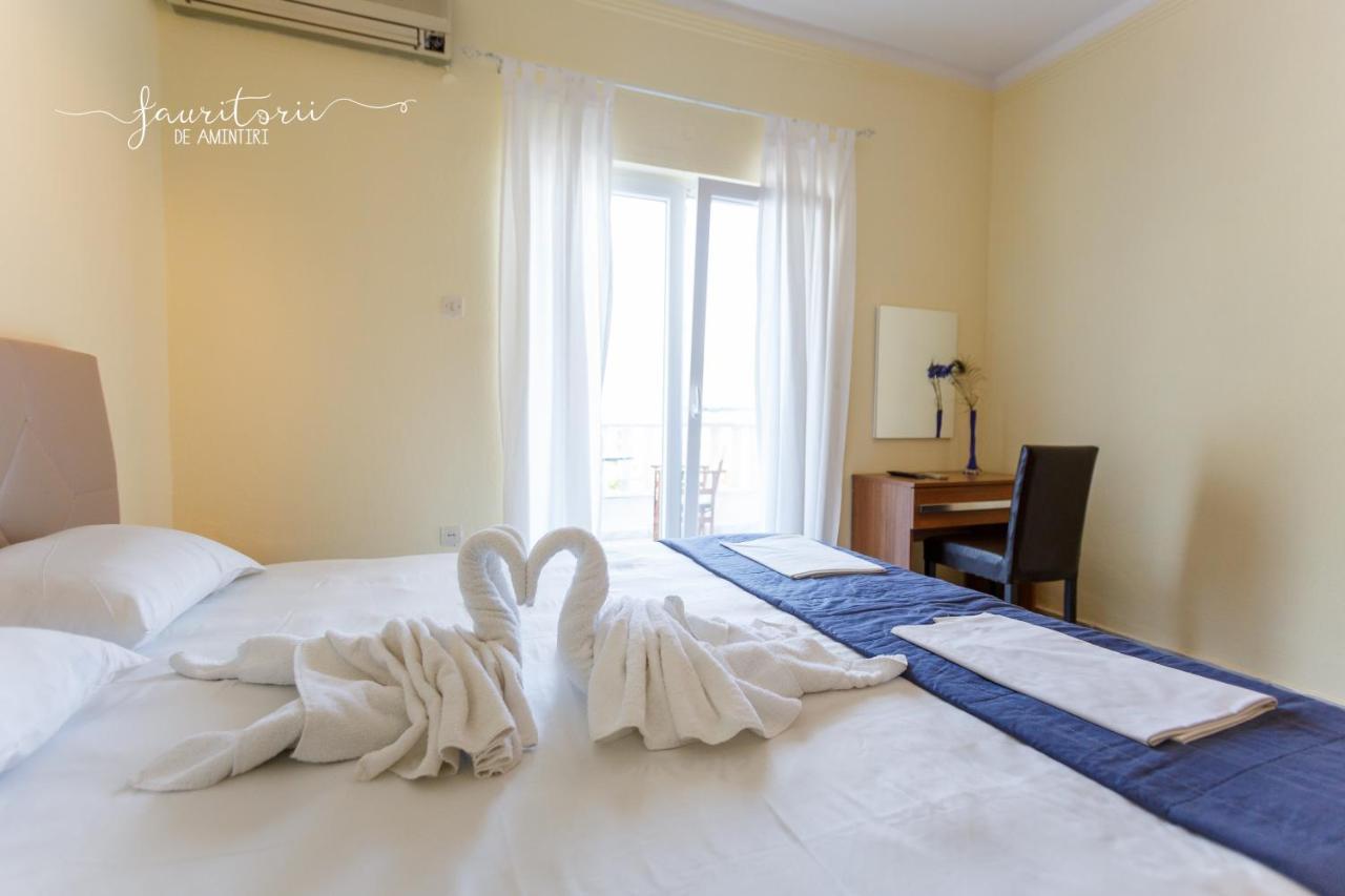 Kinira Beach Hotel Экстерьер фото