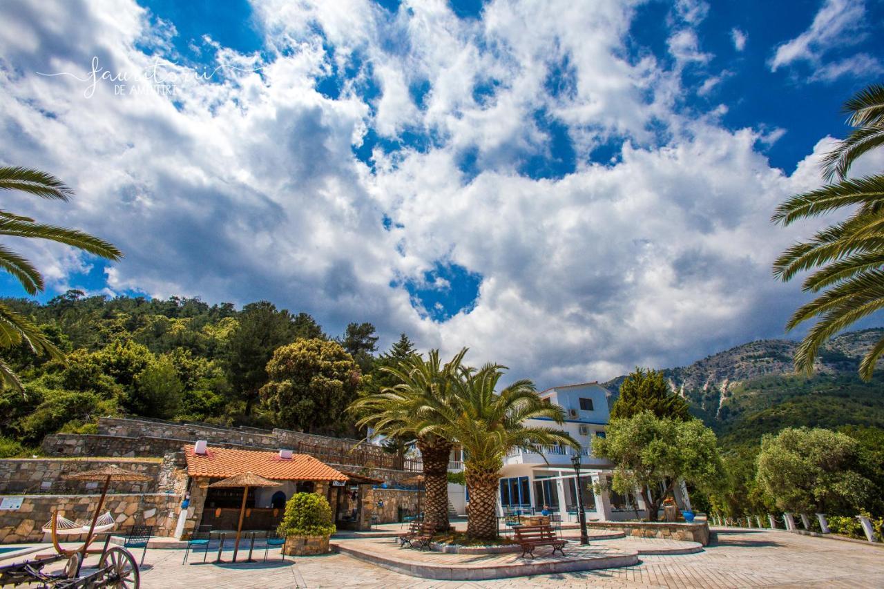 Kinira Beach Hotel Экстерьер фото