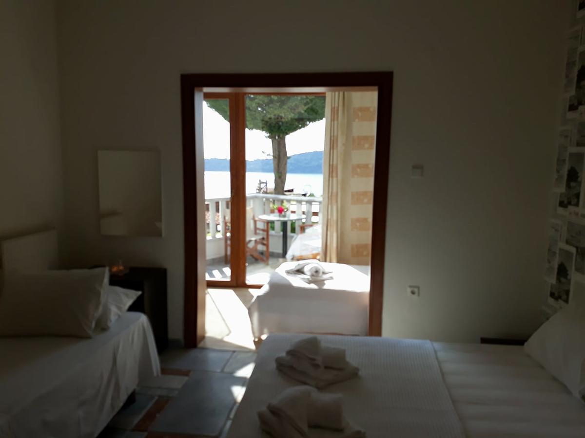 Kinira Beach Hotel Экстерьер фото