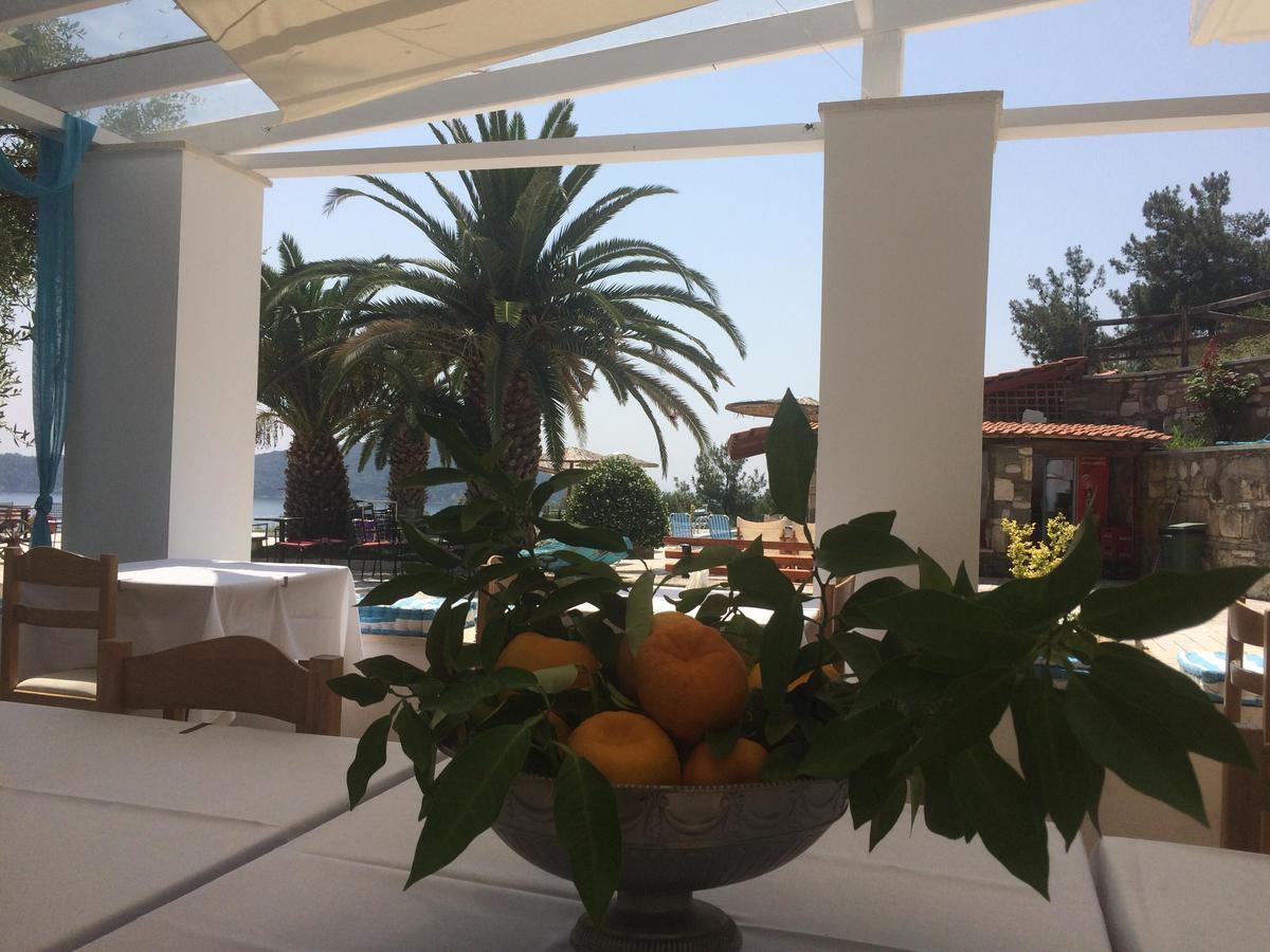 Kinira Beach Hotel Экстерьер фото
